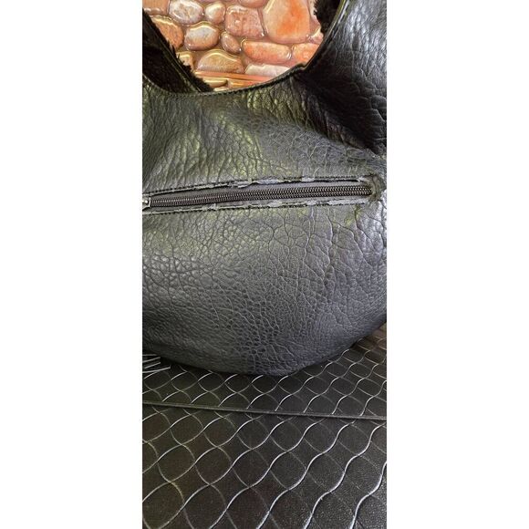 Black Tassel Faux Fur Shoulder bag - Picture 4 of 11